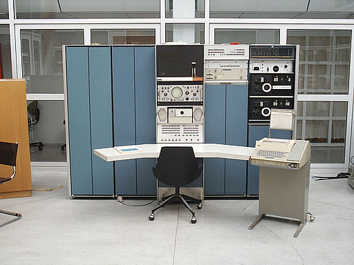 A PDP7 computer
